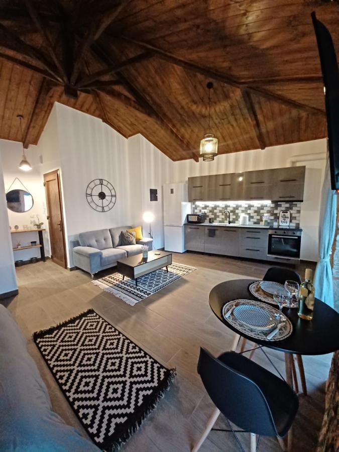 Mytilíni Luxury Apartment With Balcony מראה חיצוני תמונה